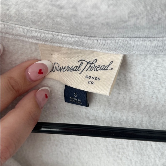 Universal Thread Pullover - S - Picture 3 of 4